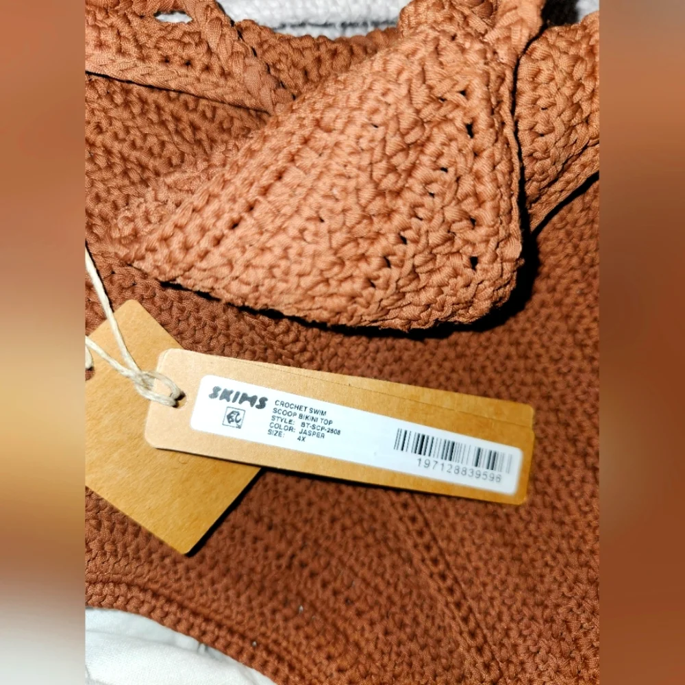 NWT SKIMS Crochet Swim Scoop Bikini Top in Jasper 4X